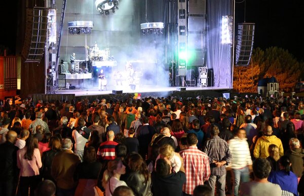palco_dos_concertos_festas_da_nazare