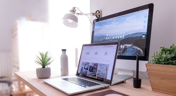domenico_loia_hgv2tfoh0ns_unsplash